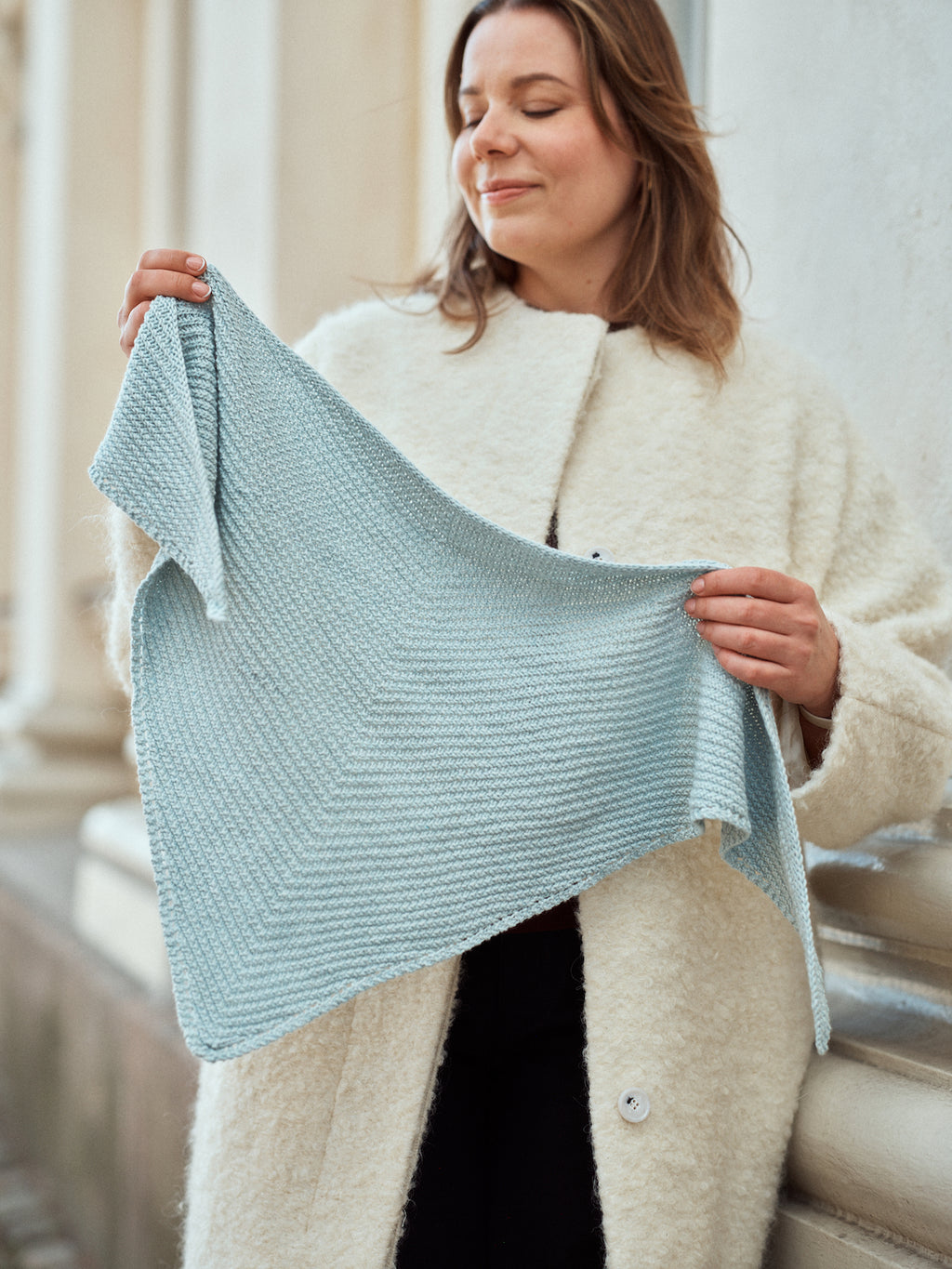 Laine Publishing - Foundations: 20 Knitted Accessories
