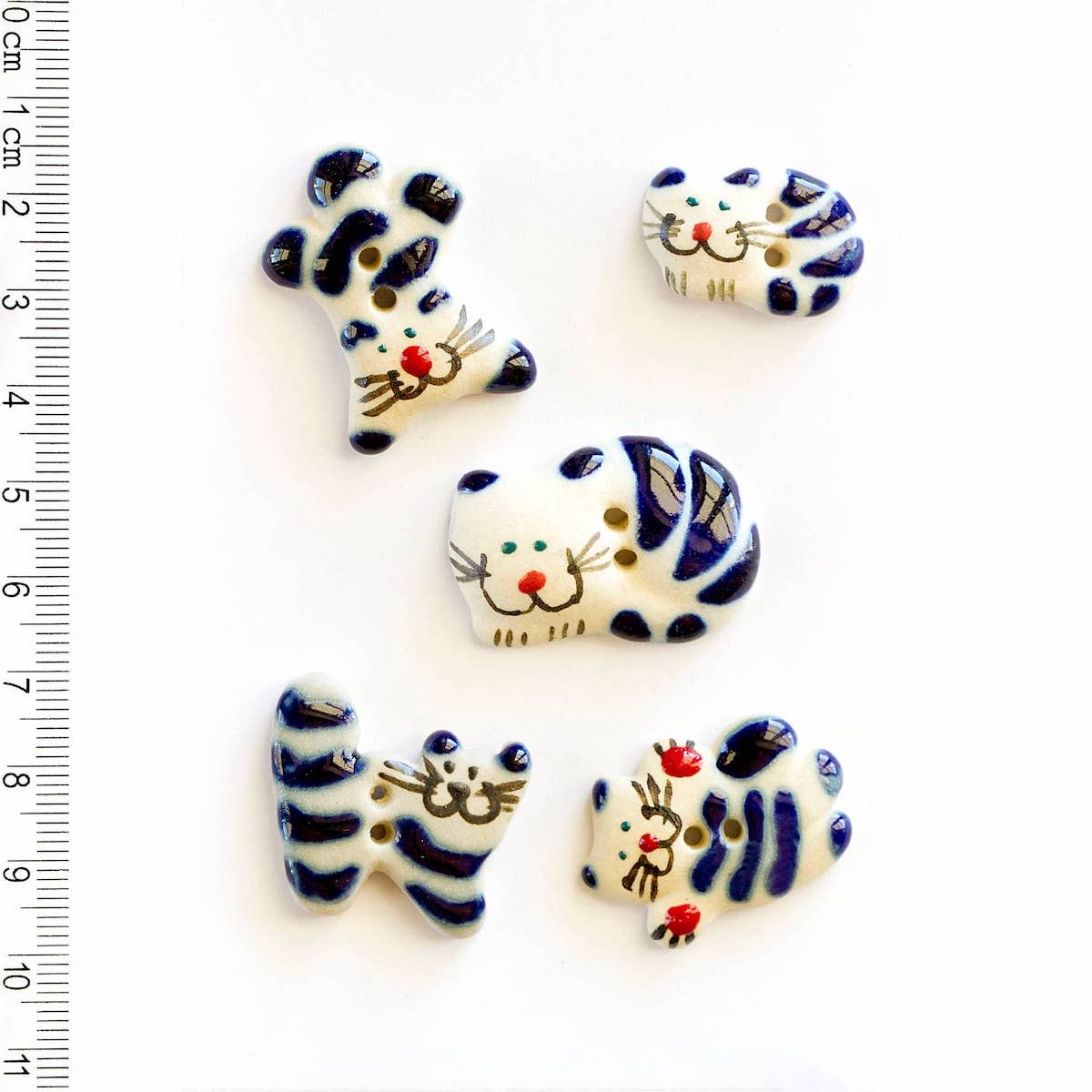 Incomparable Buttons - Siniset kissanapit